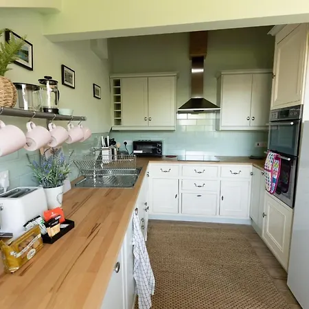 Oliver's View Stunning And Location Free Parking- Yorkshire Coast Lets. Appartamento *
