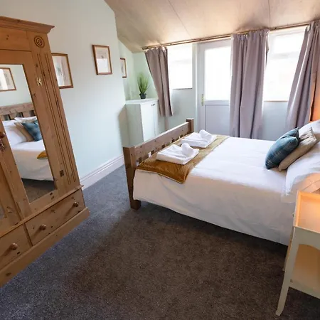 Oliver's View Stunning And Location Free Parking- Yorkshire Coast Lets. Scarborough